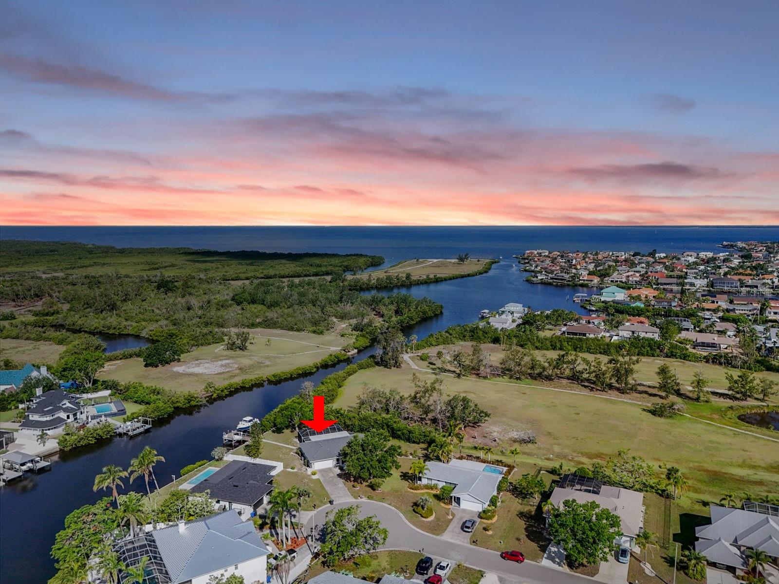 925 EAGLE LN, APOLLO BEACH, FL 33572